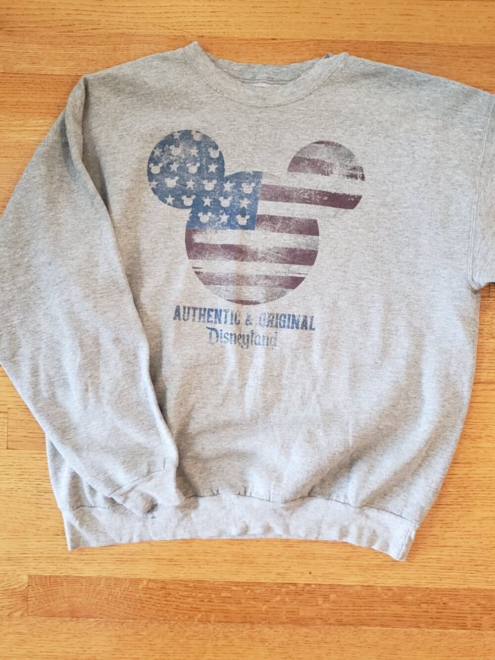 Vintage Disneyland Crewneck Mickey Mouse USA Flag Sweatshirt